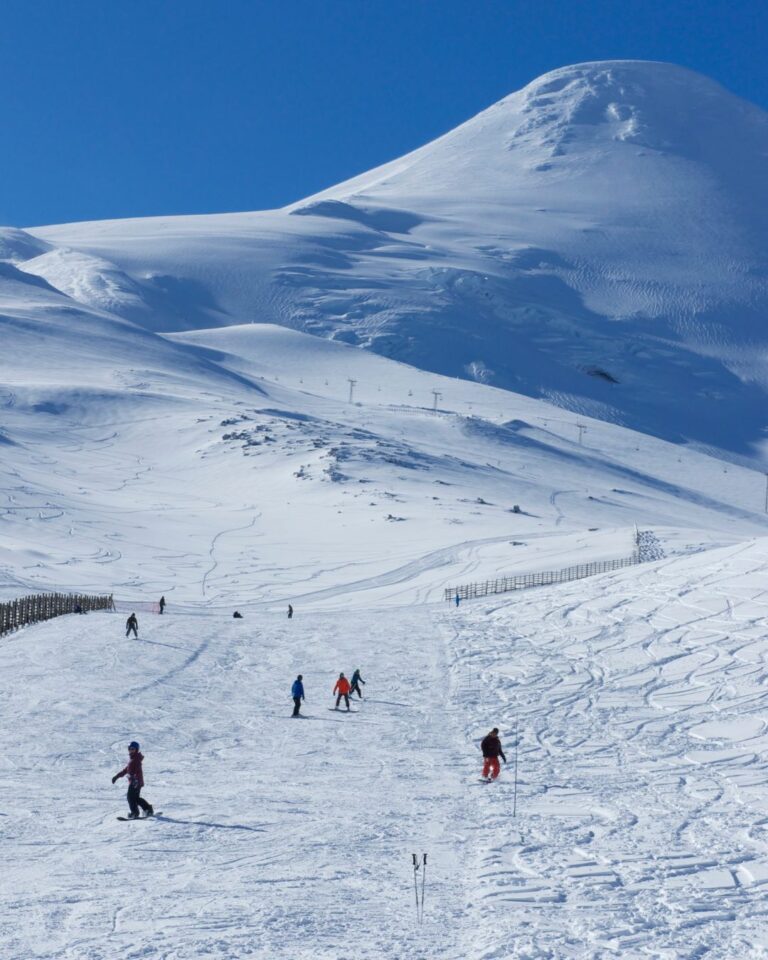 Alquiler de esquí en Valle Hermoso Chillán Chile: tu aventura en la nieve comienza aquí
